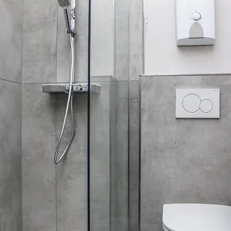 2 Bedroom Gorgeous In * Бурген