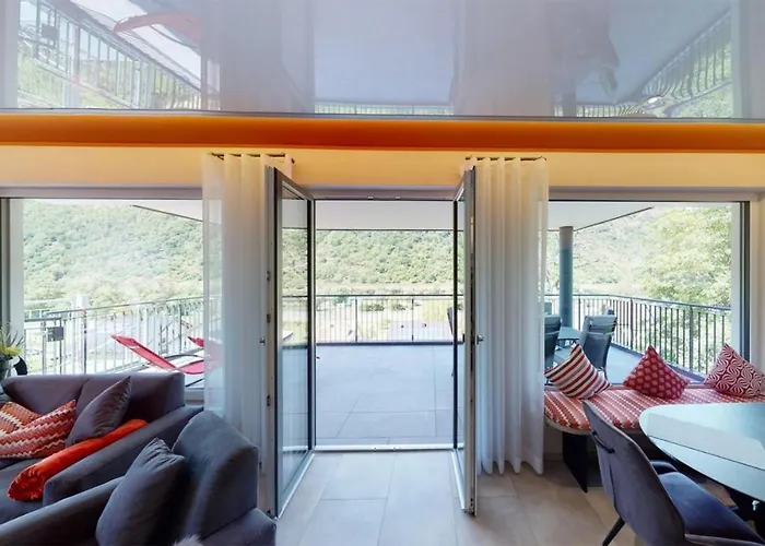 2 Bedroom Gorgeous In Apartamento Burgen (Mayen-Koblenz)