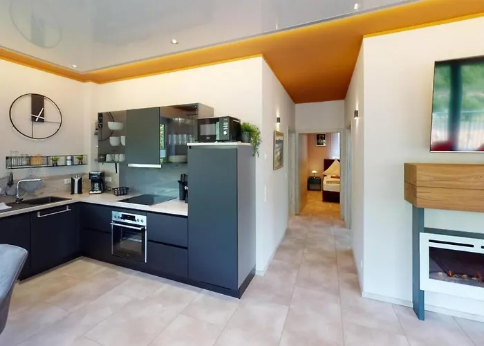 2 Bedroom Gorgeous In Apartamento Burgen (Mayen-Koblenz)