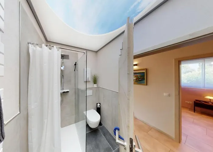 2 Bedroom Gorgeous In