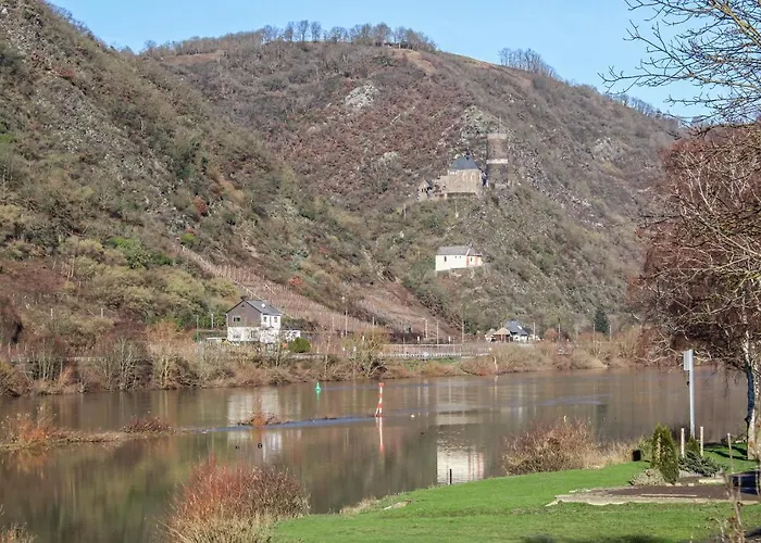 2 Bedroom Gorgeous In Apartamento